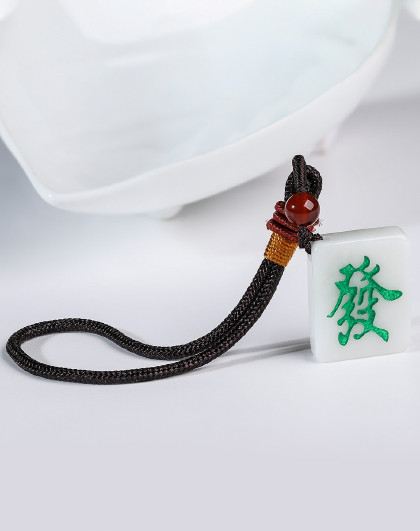 糯种天然A货翡翠发字手机挂件/钥匙扣