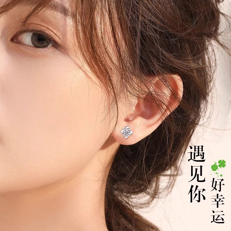米沃蒂四叶草S999纯银莫桑钻耳钉女2025新款小众耳饰高级生日礼物送女友