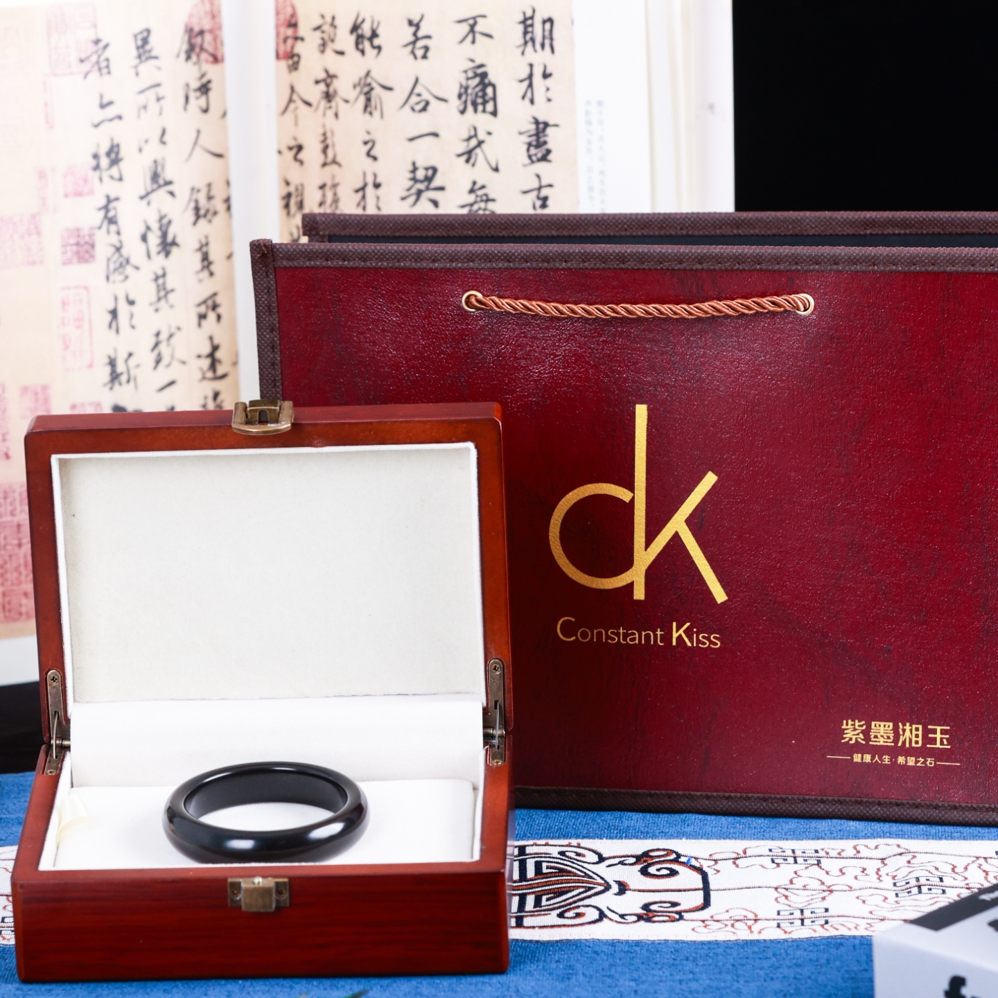 CK紫墨湘玉系列之紫墨流光手镯会呼吸的手镯绽放独属东方魅力