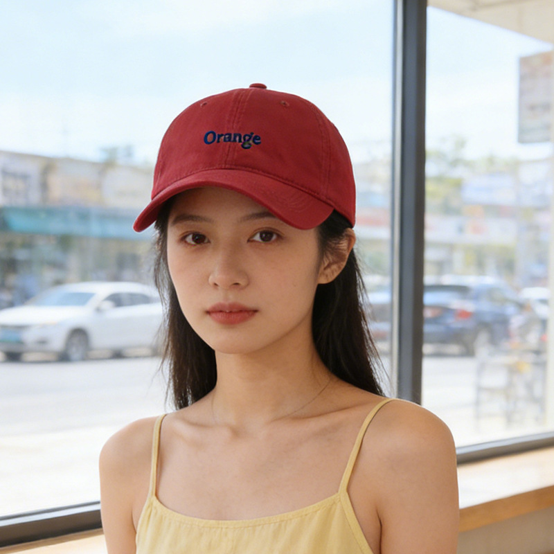 韩版日常简约小标刺绣显白鸭舌帽女显脸小休闲百搭遮阳棒球帽子男