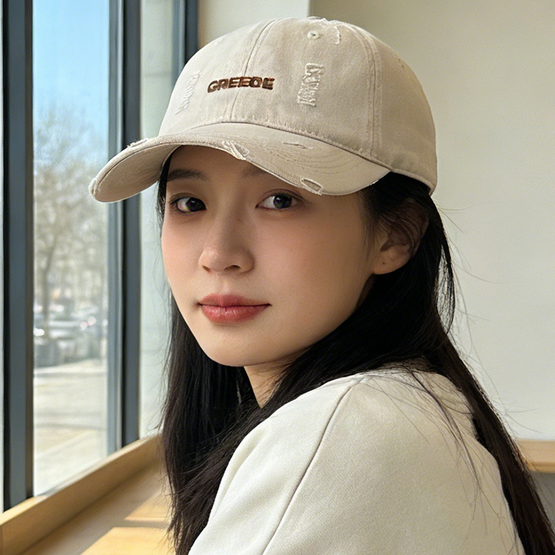 韩版新款破洞做旧鸭舌帽女美式街头风软顶字母刺绣显脸小棒球帽潮