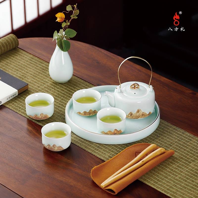 八方礼江山提梁壶茶具（影青）