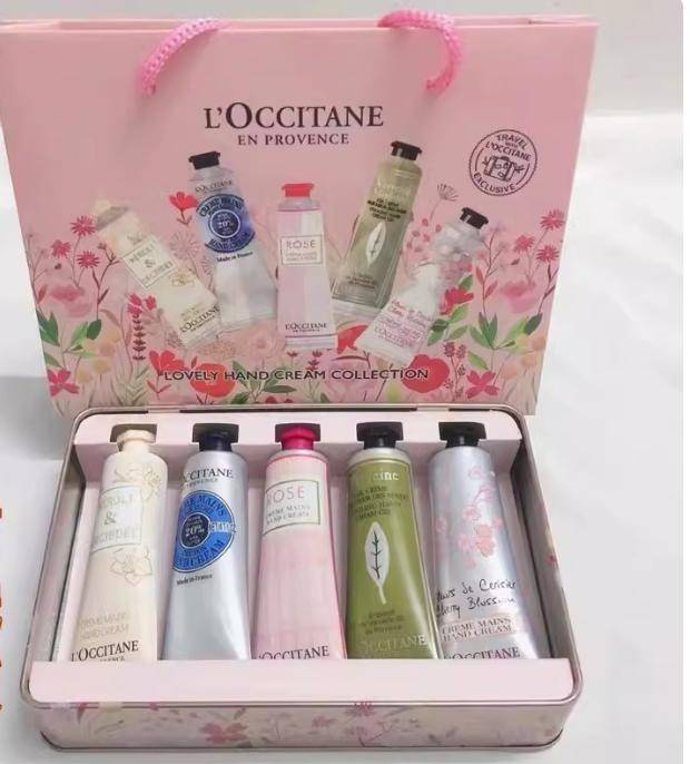 欧舒丹甜宠礼盒：橙花30ml+乳木果30ml+玫瑰之心30ml+马鞭草30ml+樱花30ml