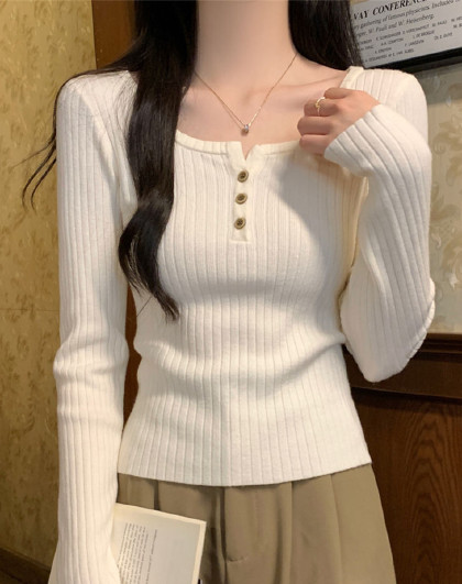 柔美法式方领漏锁骨修身针织毛衣女式打底衫舒适简约上衣女