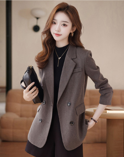 【时髦干练】2026春季高级感修身显瘦气质百搭西服外套女